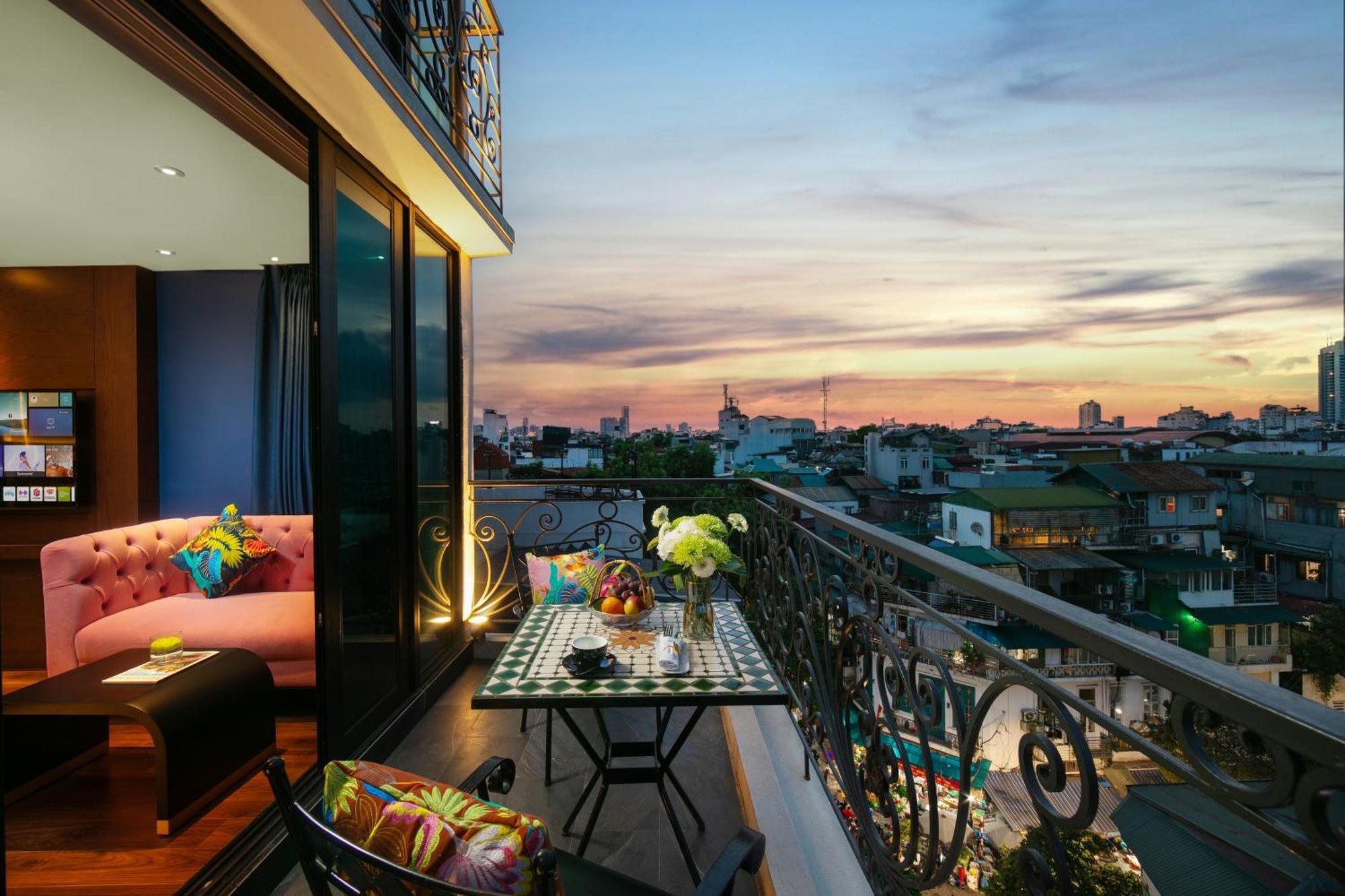 Aurora Central Hanoi Hotel Bagian luar foto