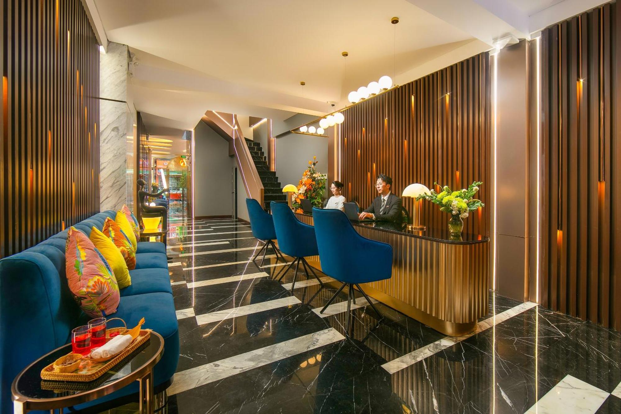 Aurora Central Hanoi Hotel Bagian luar foto