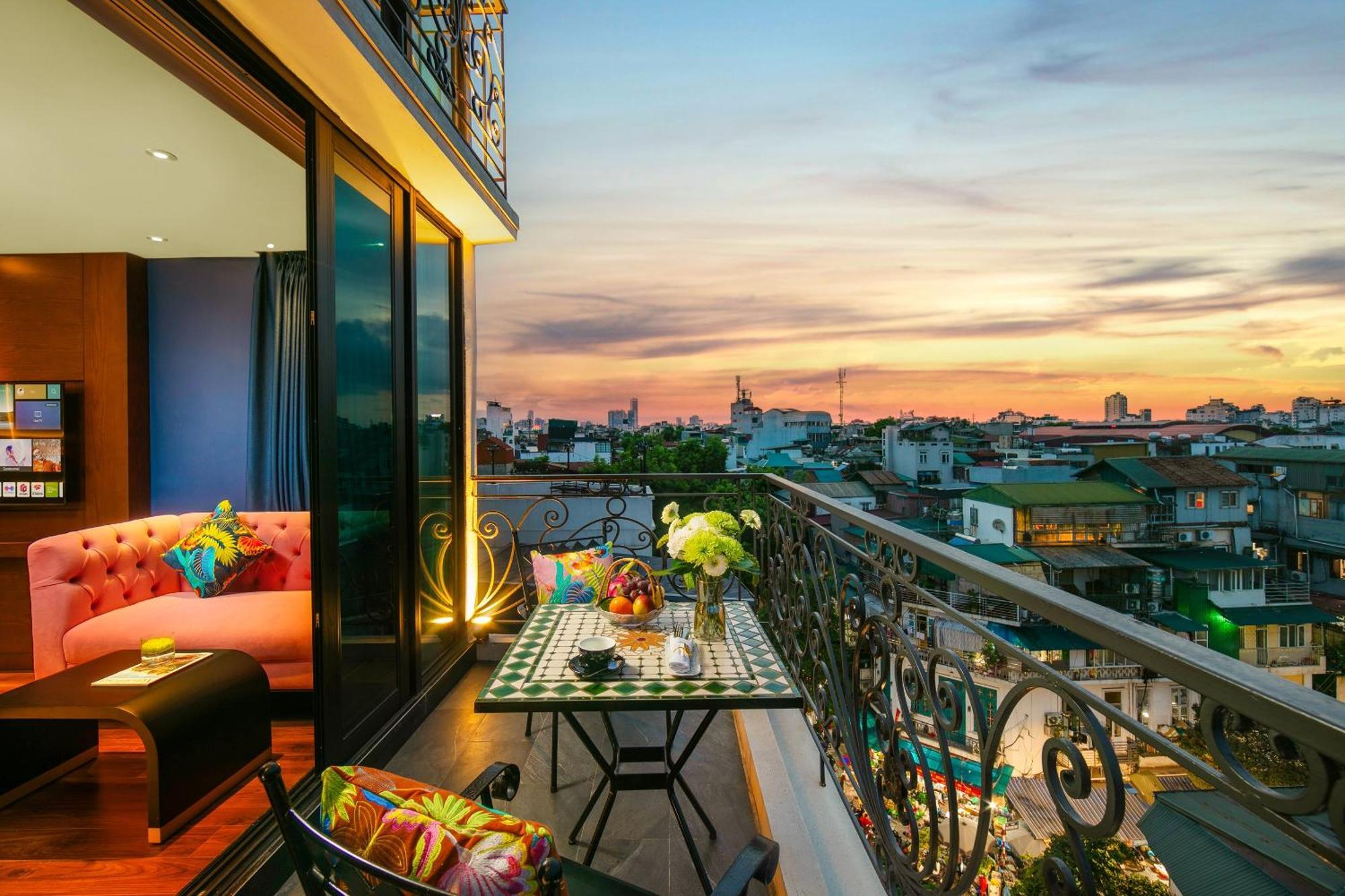 Aurora Central Hanoi Hotel Bagian luar foto