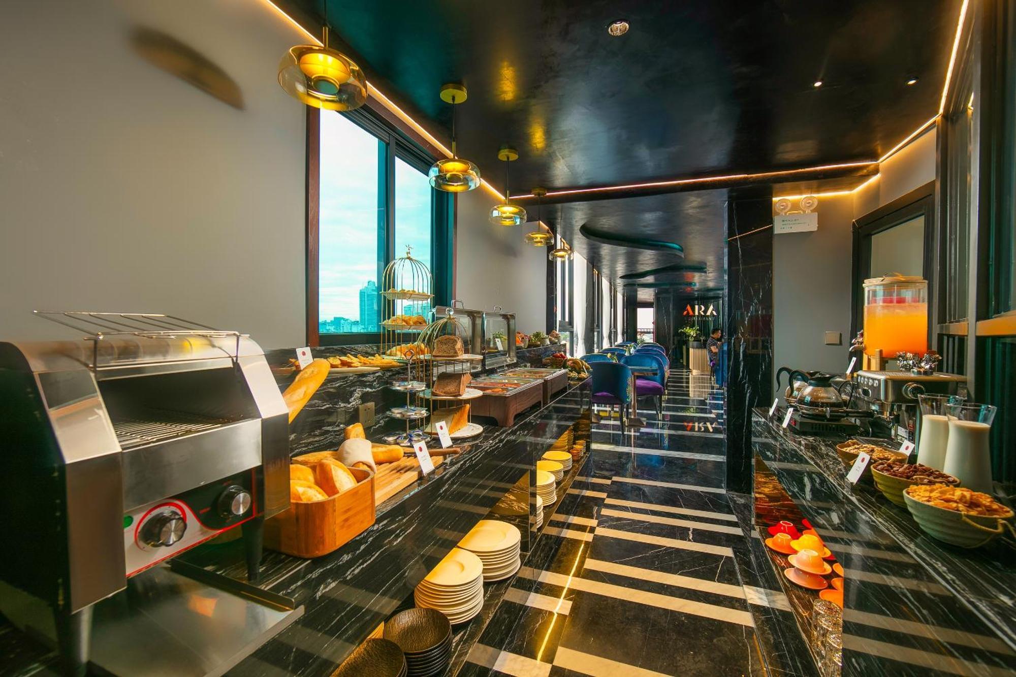 Aurora Central Hanoi Hotel Bagian luar foto